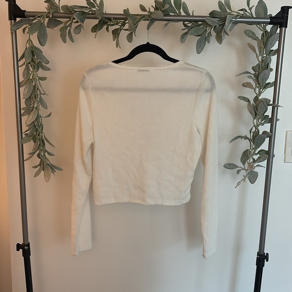 Cotton On Sweater - Picture 3 of 3